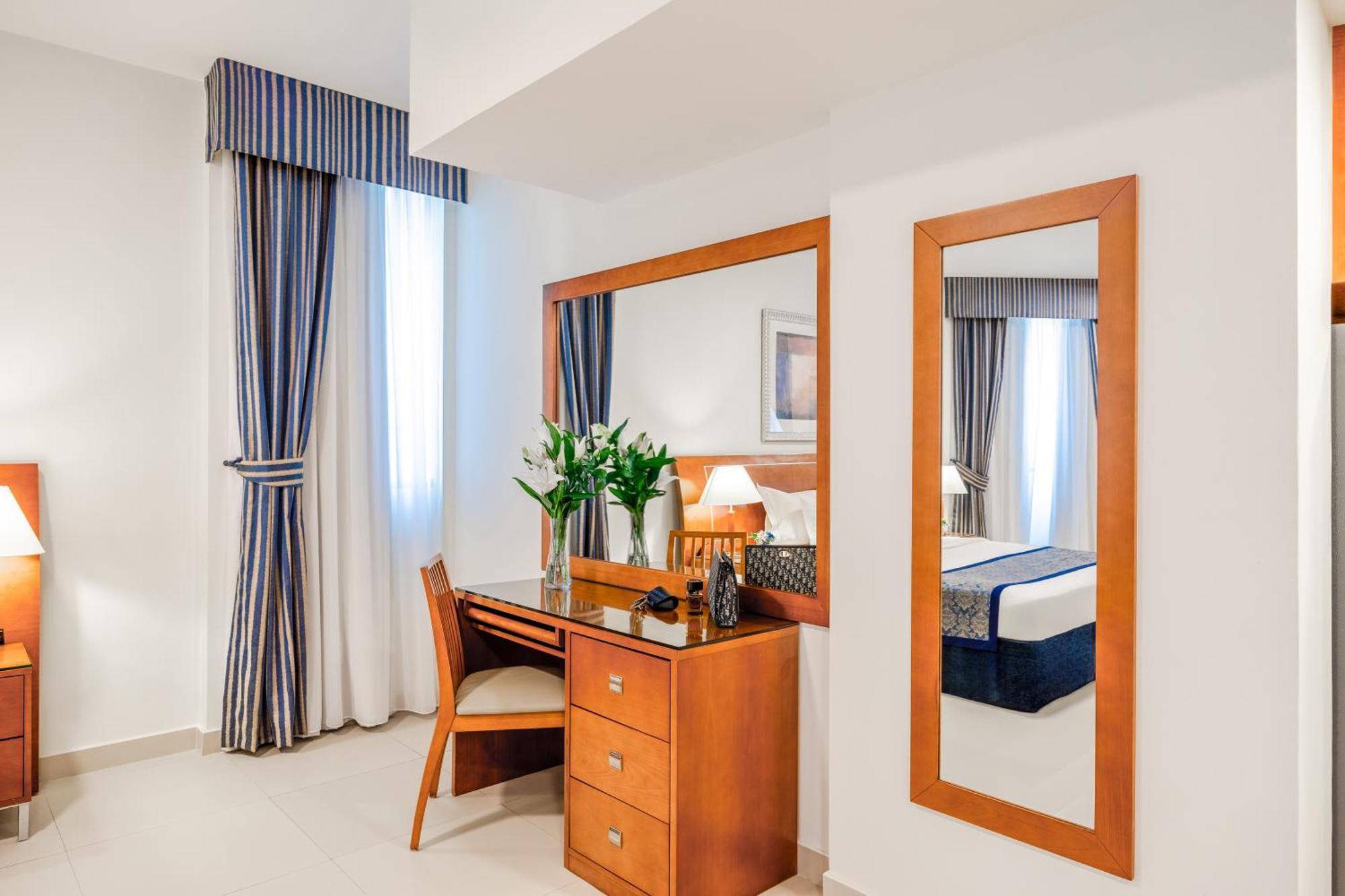 Golden Sands Hotel Apartments Ντουμπάι Εξωτερικό φωτογραφία